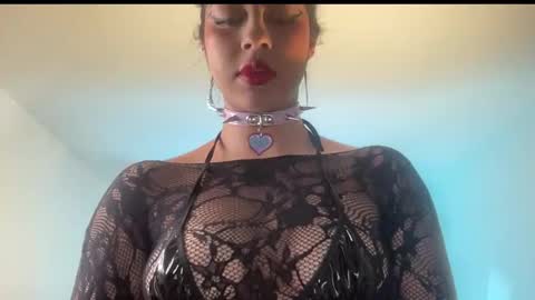 Lizeth online show from 11-16-25, 06:52