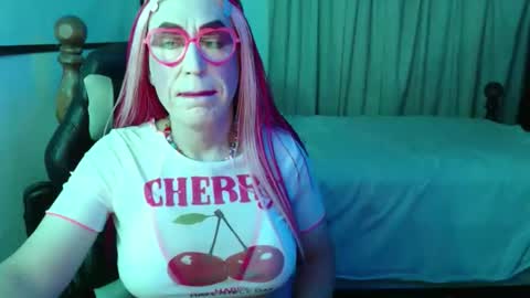 Lizi Chery Strawbery online show from 04-19-26, 09:30