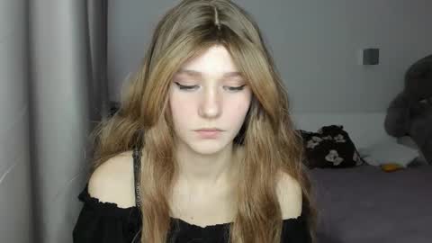 lizza_a online show from 03-25-26, 08:48