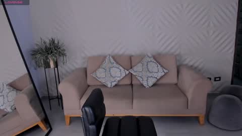 Lizzi  online show from 01-28-25, 12:36