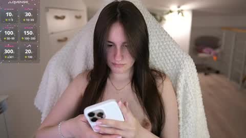 Snapshot of lizzi_fox chatting on 04-18-26, 06:34 Lizi-Fox online show from 04-18-26, 06:34