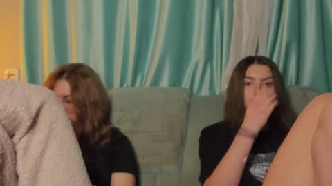 lizzi_muur online show from 12-03-24, 06:49