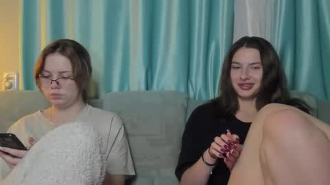 lizzi_muur online show from 12-04-24, 08:18