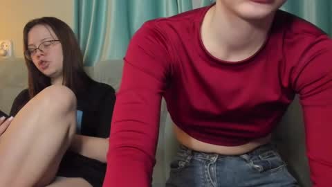 lizzi_muur online show from 01-30-25, 02:36