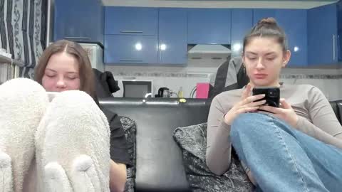 lizzi_muur online show from 02-09-25, 02:40