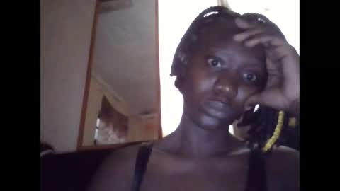 lizzie2020 online show from 06-02-26, 04:36