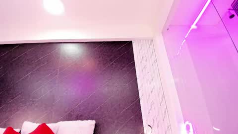 I am Lizz online show from 02-15-25, 03:28