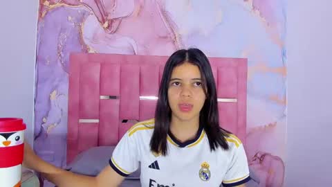 Snapshot of lizzmartin chatting on 12-19-24, 07:18 Sweet Lizz online show from 12-19-24, 07:18