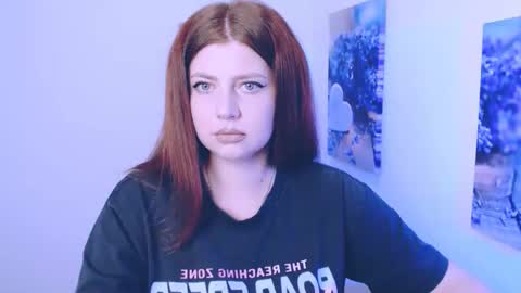 Lizzy3 online show from 10-25-25, 07:08