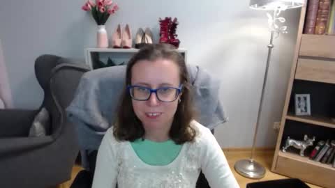 Lizzy online show from 10-01-25, 04:51