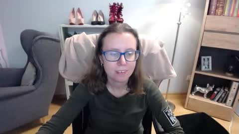 Lizzy online show from 10-14-25, 04:24