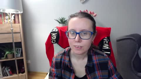 Lizzy online show from 04-09-26, 04:56