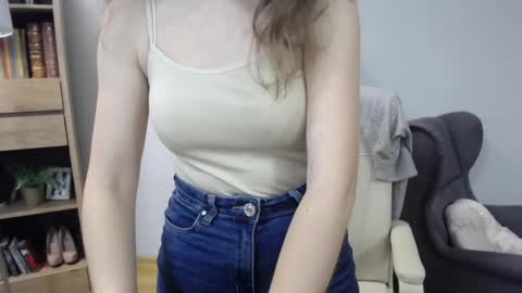 Lizzy online show from 05-21-26, 05:03
