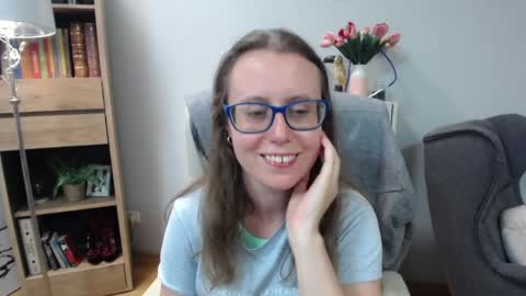 Lizzy online show from 05-25-26, 04:29