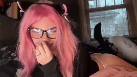 lizzybunny online show from 02-24-25, 05:20