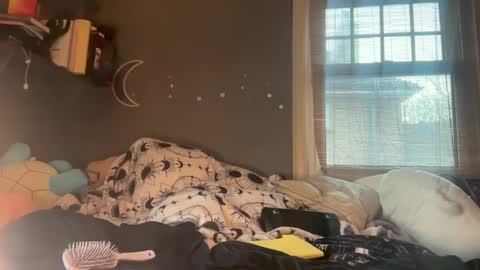 lizzybunny online show from 03-01-25, 05:05