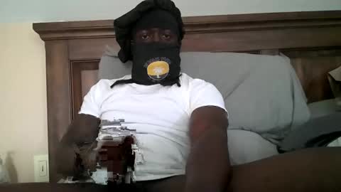 Snapshot of llcoolblack chatting on 04-21-26, 05:50 llcoolblack online show from 04-21-26, 05:50