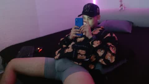 lliamm 2 online show from 01-22-25, 03:31