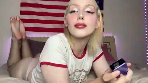 Snapshot of llinabarbie chatting on 08-02-26, 05:00 Alina online show from 08-02-26, 05:00