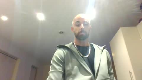 Snapshot of llleeeooonnn69 chatting on 02-15-25, 06:23 Leon online show from 02-15-25, 06:23