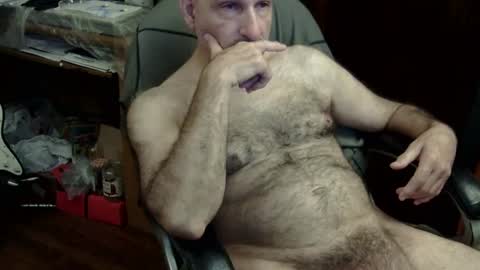 loades182025 online show from 09-27-25, 05:23