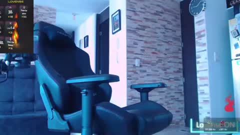 Snapshot of lobito_xxxl chatting on 06-25-26, 07:51 lobito_xxxl online show from 06-25-26, 07:51