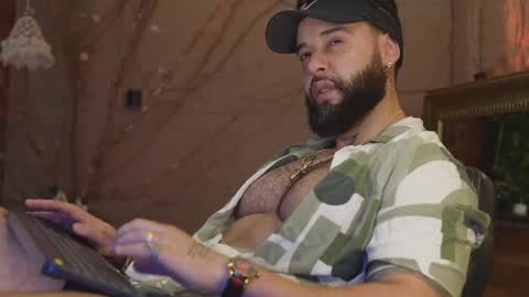 logan_cardenas1 online show from 04-09-26, 12:21