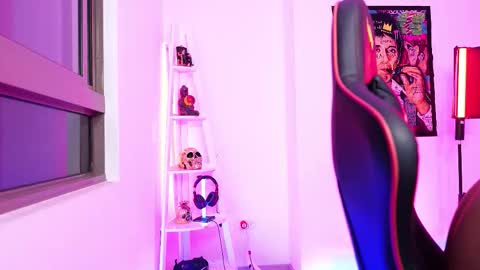 Snapshot of logan_hugh8 chatting on 10-18-25, 03:09 logan_hugh8 online show from 10-18-25, 03:09