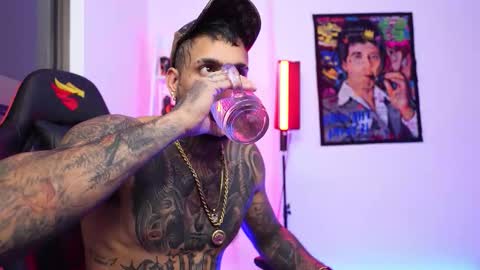 Snapshot of logan_hugh8 chatting on 10-31-25, 05:52 logan_hugh8 online show from 10-31-25, 05:52