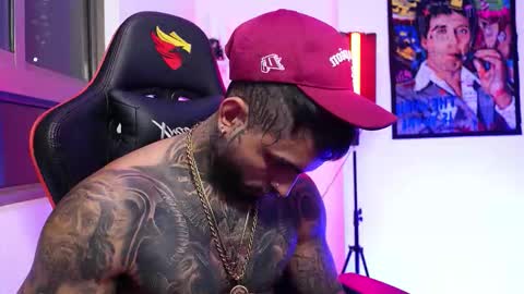 Snapshot of logan_hugh8 chatting on 11-09-25, 02:32 logan_hugh8 online show from 11-09-25, 02:32