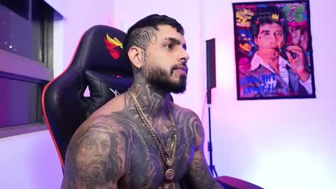 Snapshot of logan_hugh8 chatting on 11-12-25, 04:57 logan_hugh8 online show from 11-12-25, 04:57