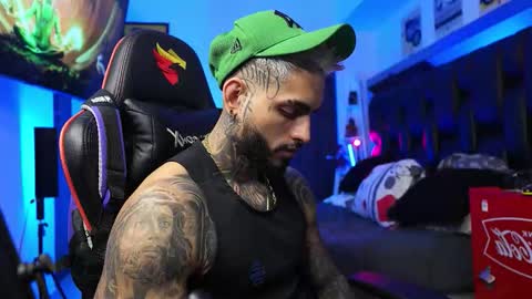 logan_hugh8 online show from 02-07-26, 03:43