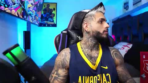 logan_hugh8 online show from 02-17-26, 12:23