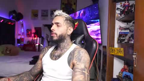 logan_hugh8 online show from 03-17-26, 04:06