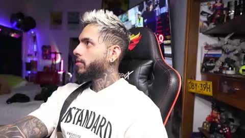 logan_hugh8 online show from 03-20-26, 05:23