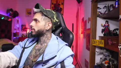 logan_hugh8 online show from 04-05-26, 06:54