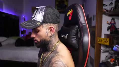 logan_hugh8 online show from 04-17-26, 06:55