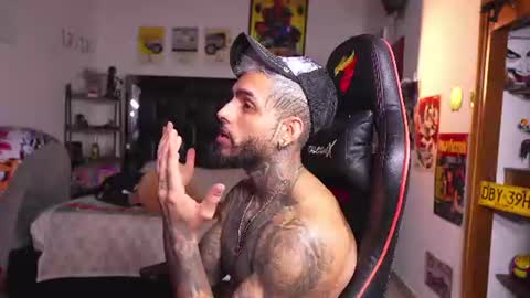 logan_hugh8 online show from 07-14-26, 10:21