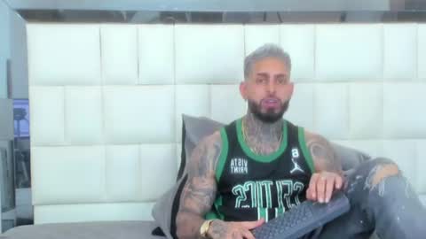 logan_hugh8 online show from 07-15-26, 11:21