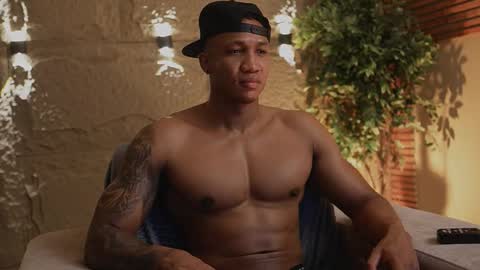 logan_varela online show from 11-10-25, 01:32