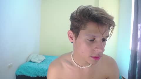 Snapshot of loganevans8 chatting on 01-22-25, 04:12 Logan online show from 01-22-25, 04:12