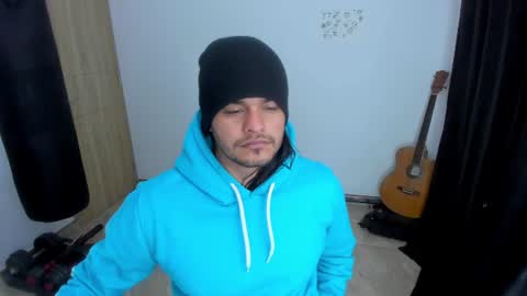 Snapshot of loganhot22 chatting on 06-13-26, 06:44 Logan online show from 06-13-26, 06:44