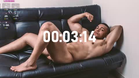 Snapshot of loganmartinx chatting on 06-15-26, 11:07 loganmartinx online show from 06-15-26, 11:07