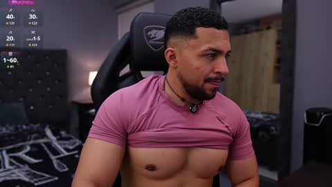 Snapshot of loganmartinx chatting on 06-20-26, 11:07 loganmartinx online show from 06-20-26, 11:07