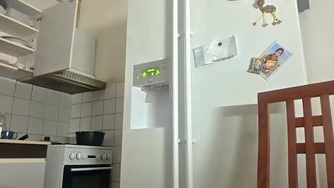 logitech0000 online show from 10-04-25, 02:31