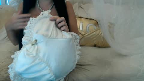 Snapshot of lokagold chatting on 07-05-26, 06:09 Lilu online show from 07-05-26, 06:09