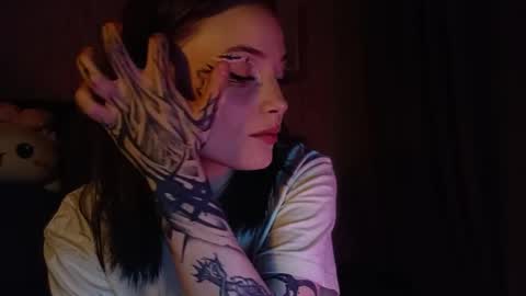 lola online show from 04-07-26, 02:28