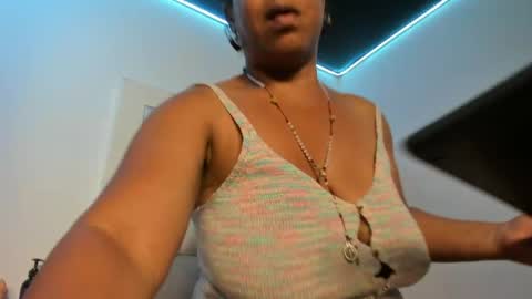 Snapshot of lola_js chatting on 05-11-26, 02:45 lola_js online show from 05-11-26, 02:45