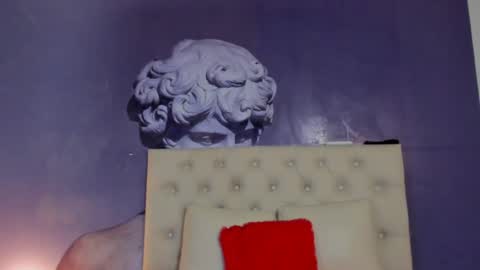 lola red online show from 01-28-25, 05:14