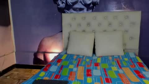 lola red online show from 02-13-25, 02:12